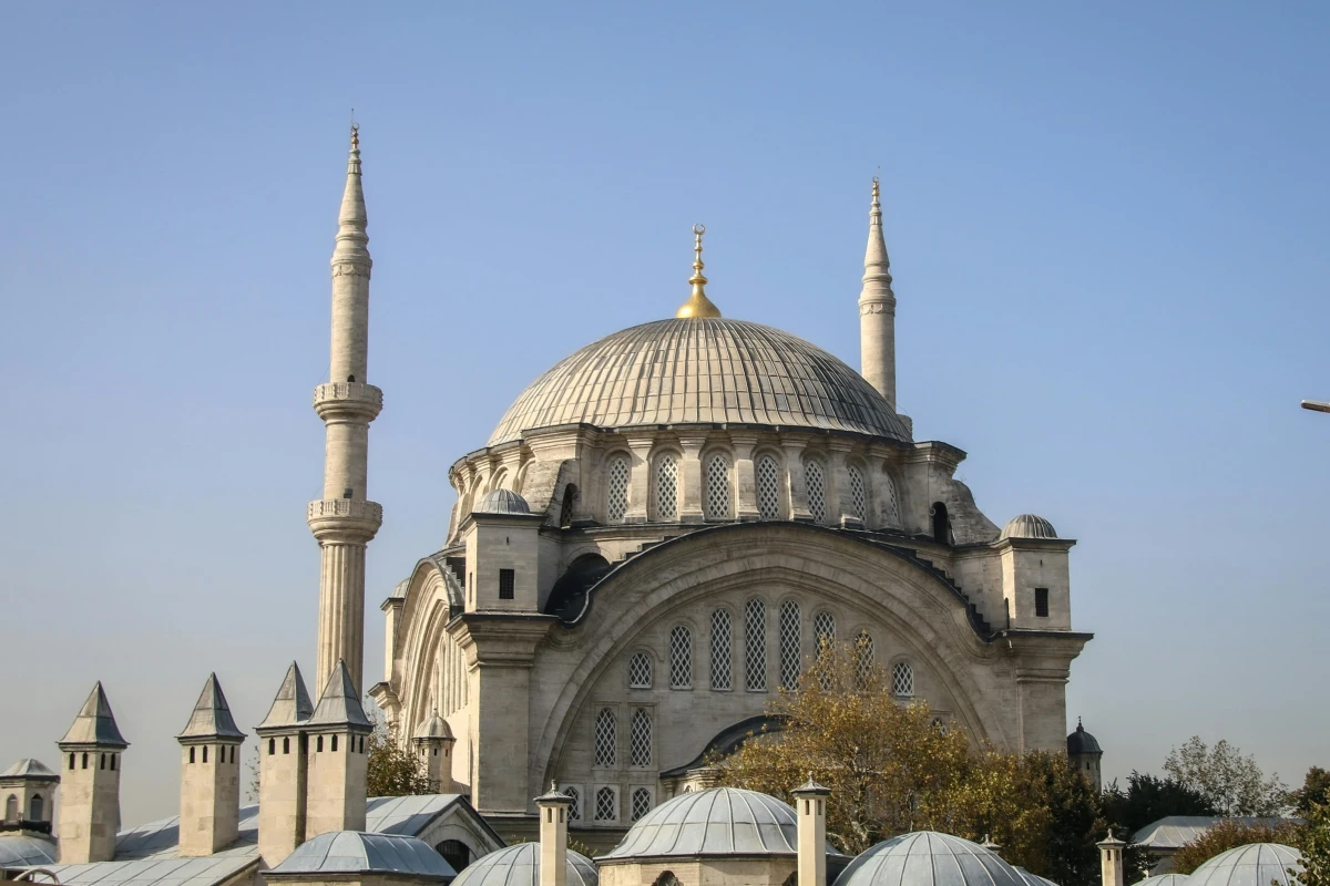 Nuruosmaniye Mosque