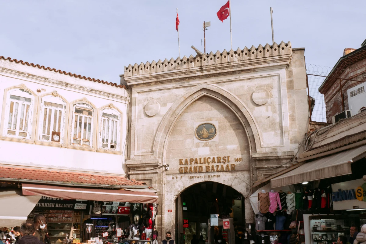 Grand Bazaar (Kapalıçarşı): The Beating Heart of Istanbul’s Commerce and Culture