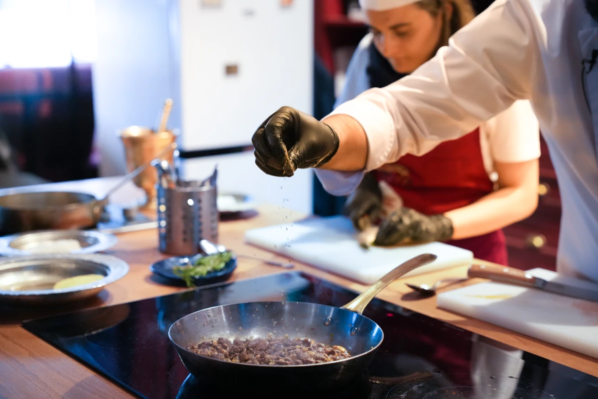 Uncover Istanbul's Culinary Secrets: A Michelin-Guided Ottoman Cooking Class in the Old City